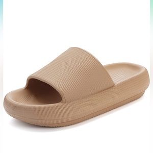BRONAX tan cloud slippers